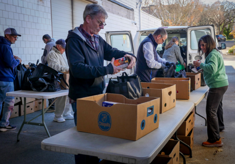 Thankful Hearts and Full Shelves – A Weekend of Giving for the Branford Food&nbsp;Pantry